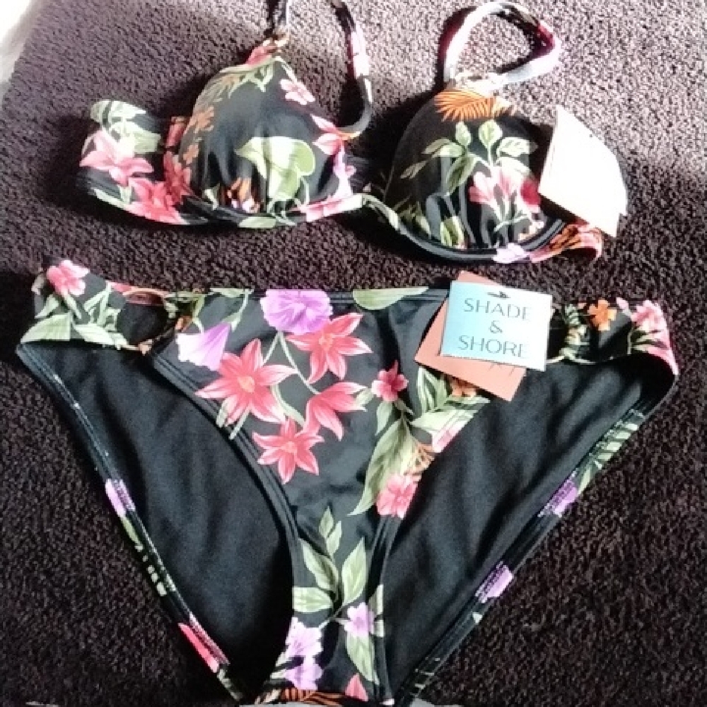 Shade & Shore Tropical Floral Bikini Set